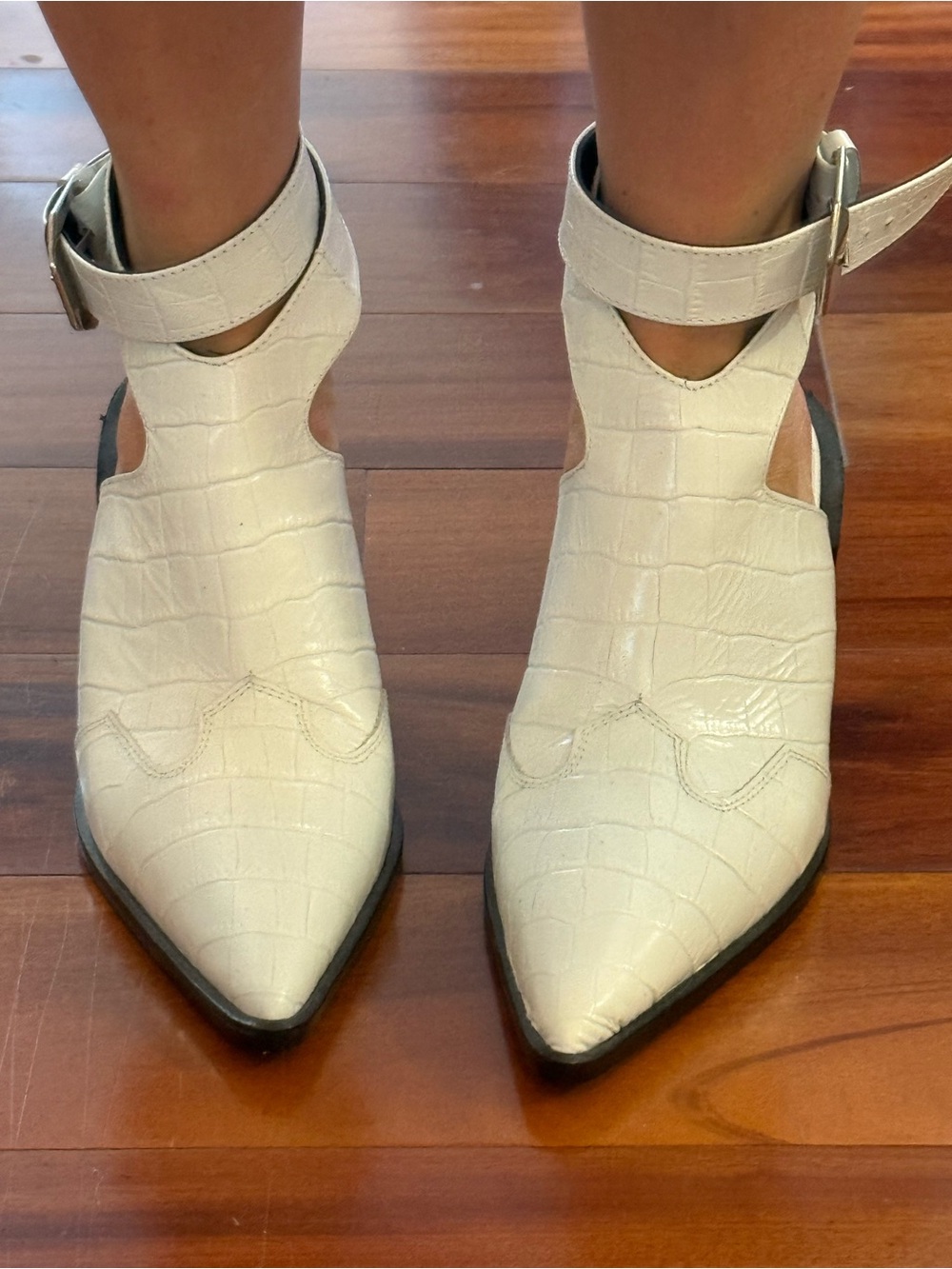 L'INTERVALLE White Croc-Embossed Pointed Toe Ankle Strap Heeled Boots